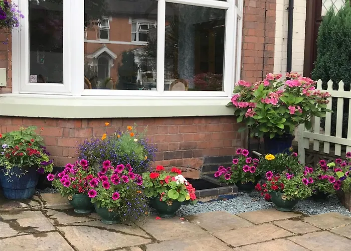 Broadlands Guest House